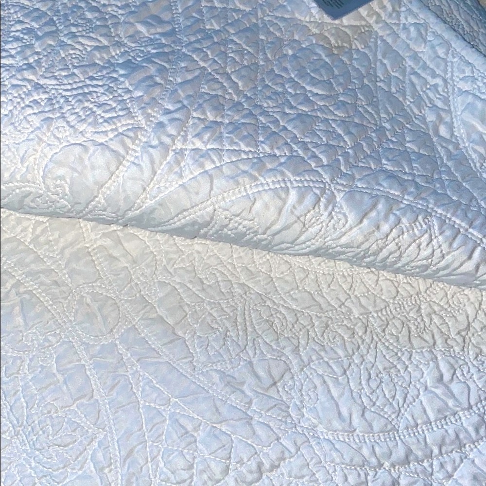 J C Penny‎  Home Elegant White Quilted Bedding